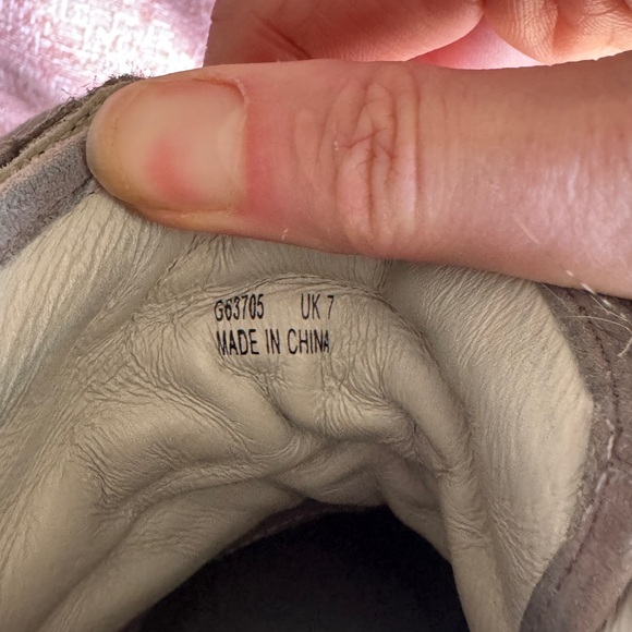 Y-3 Women's Gray High-Top Sneakers with Fur Trim - Picture 7 of 7